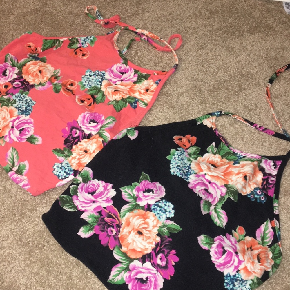 Halter crop tops